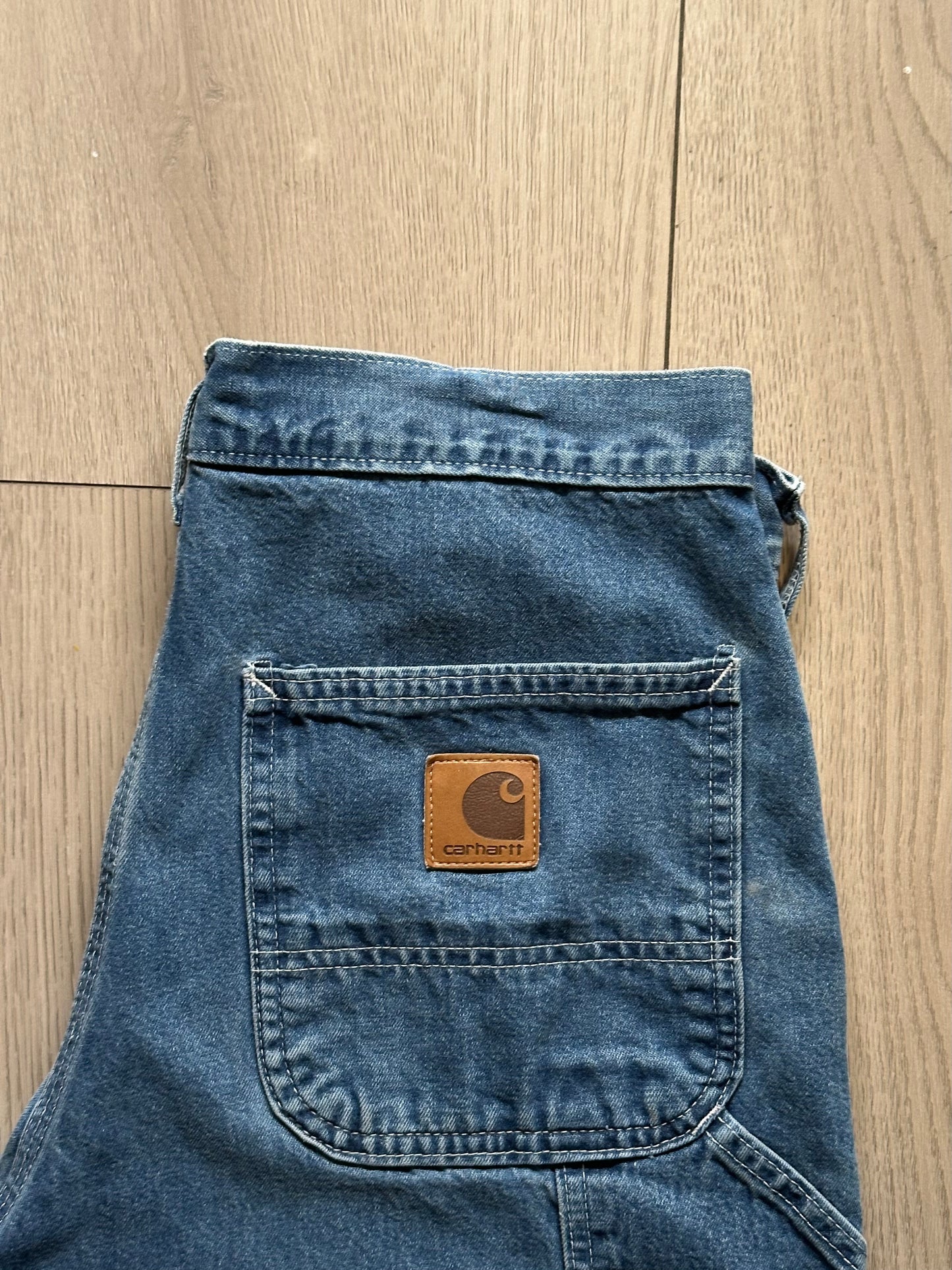 Vintage Carhartt Carpenter Shorts “B28DST” (2003)