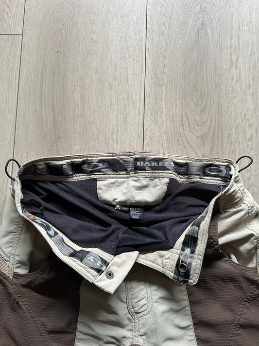 Vintage Oakley Brown Shorts