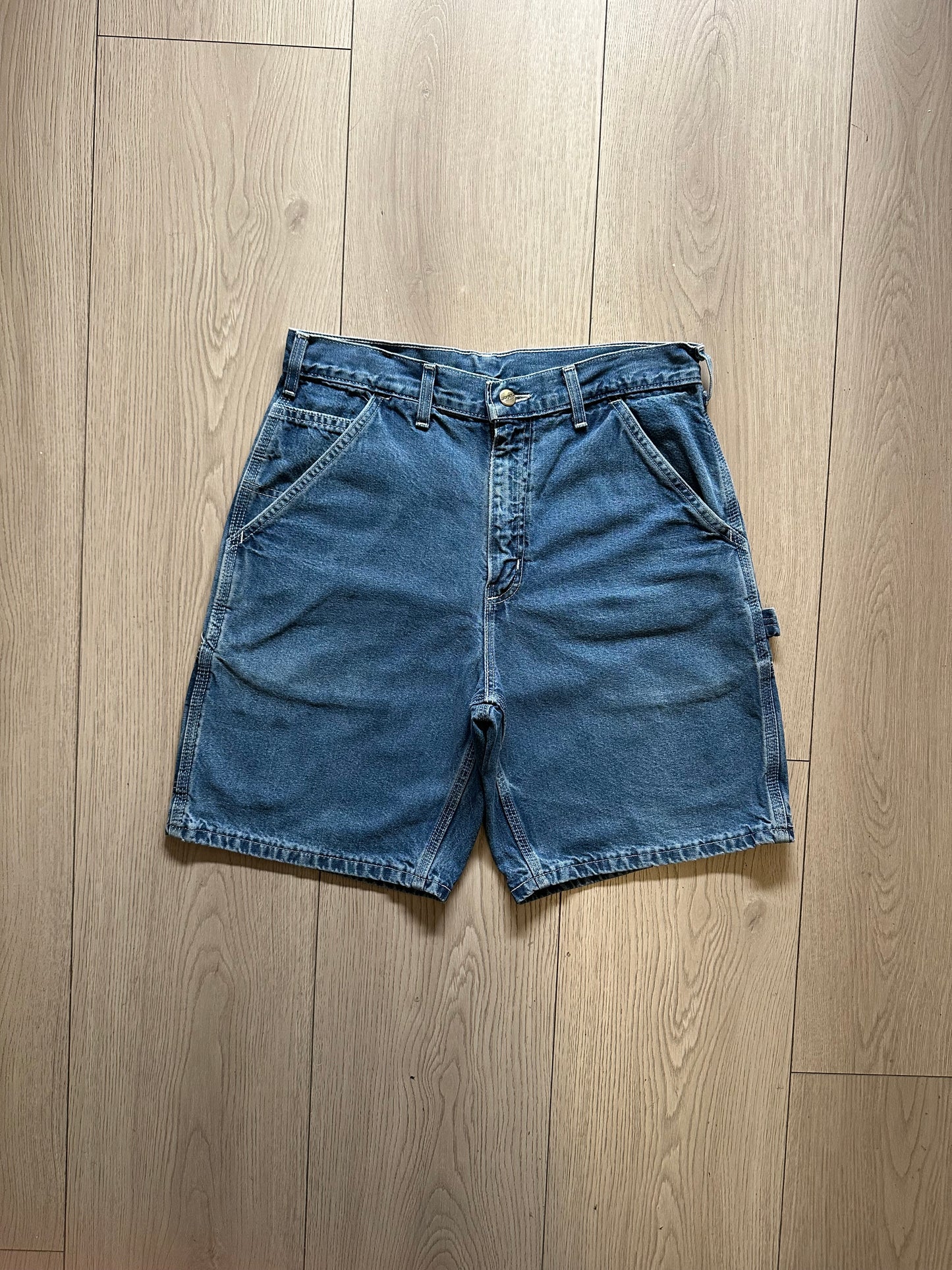 Vintage Carhartt Carpenter Shorts “B28DST” (2003)