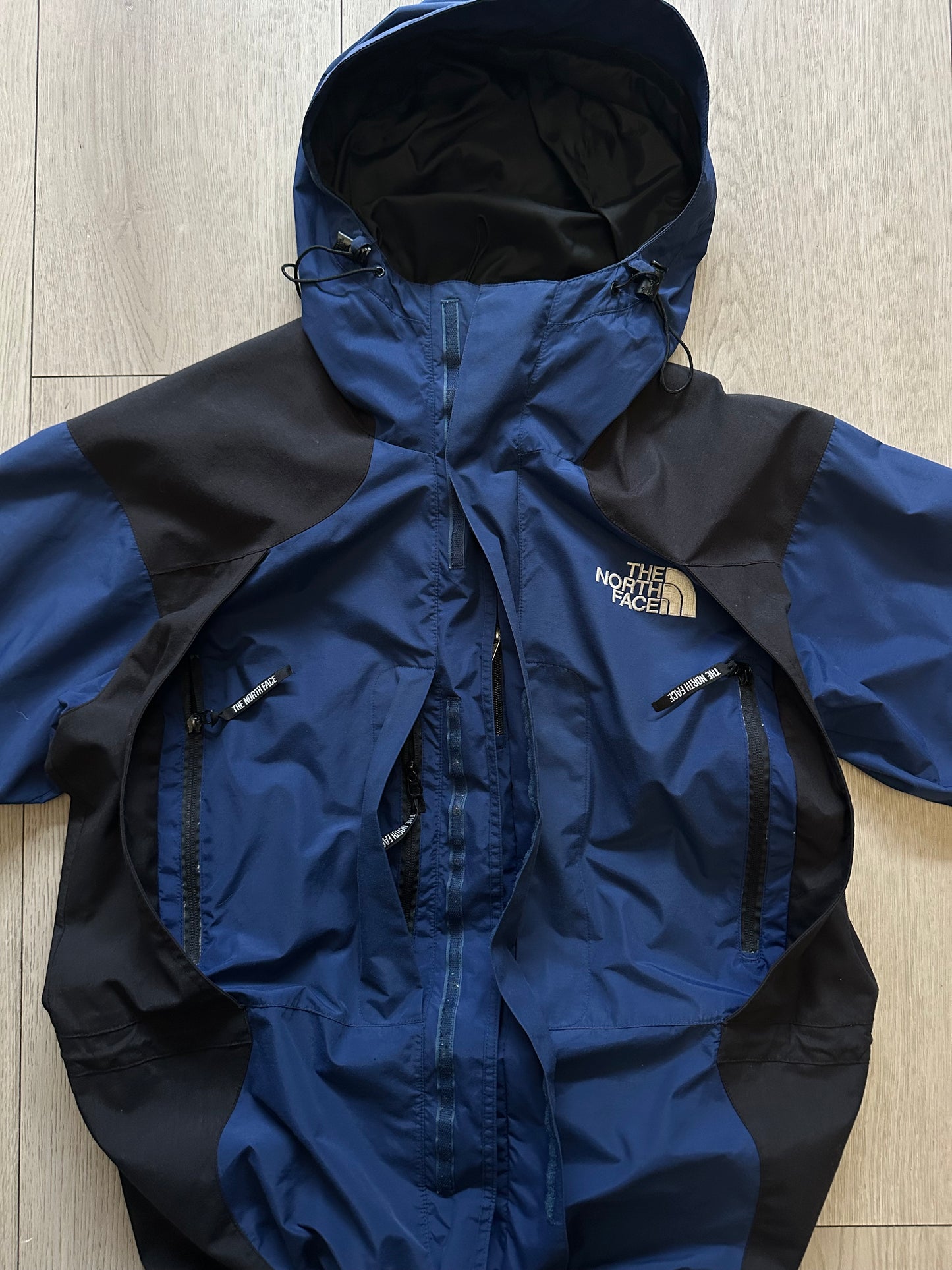 Vintage 90’s The North Face x Gore-Tex Jacket