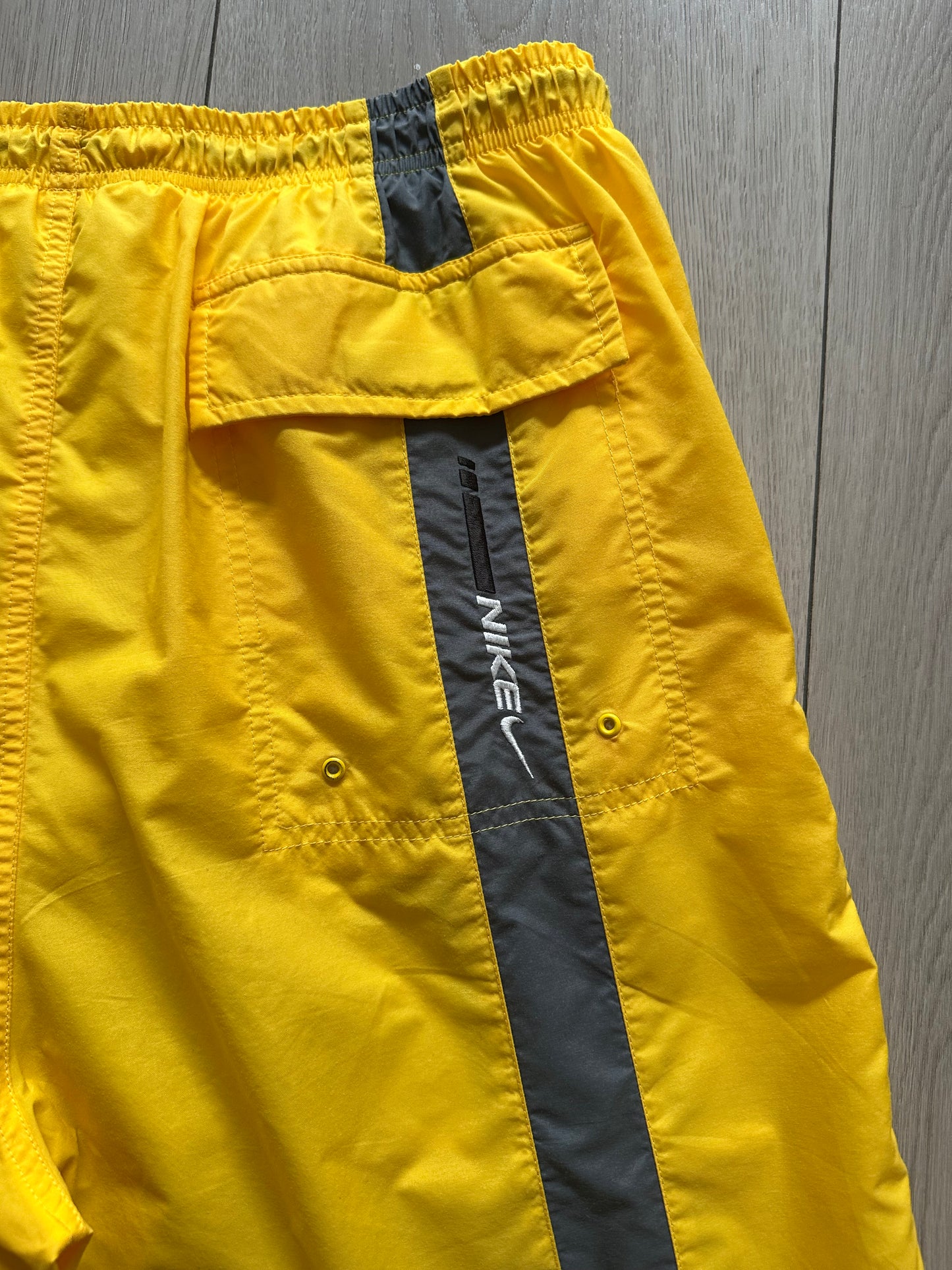 Vintage 00’s Nike Track Shorts