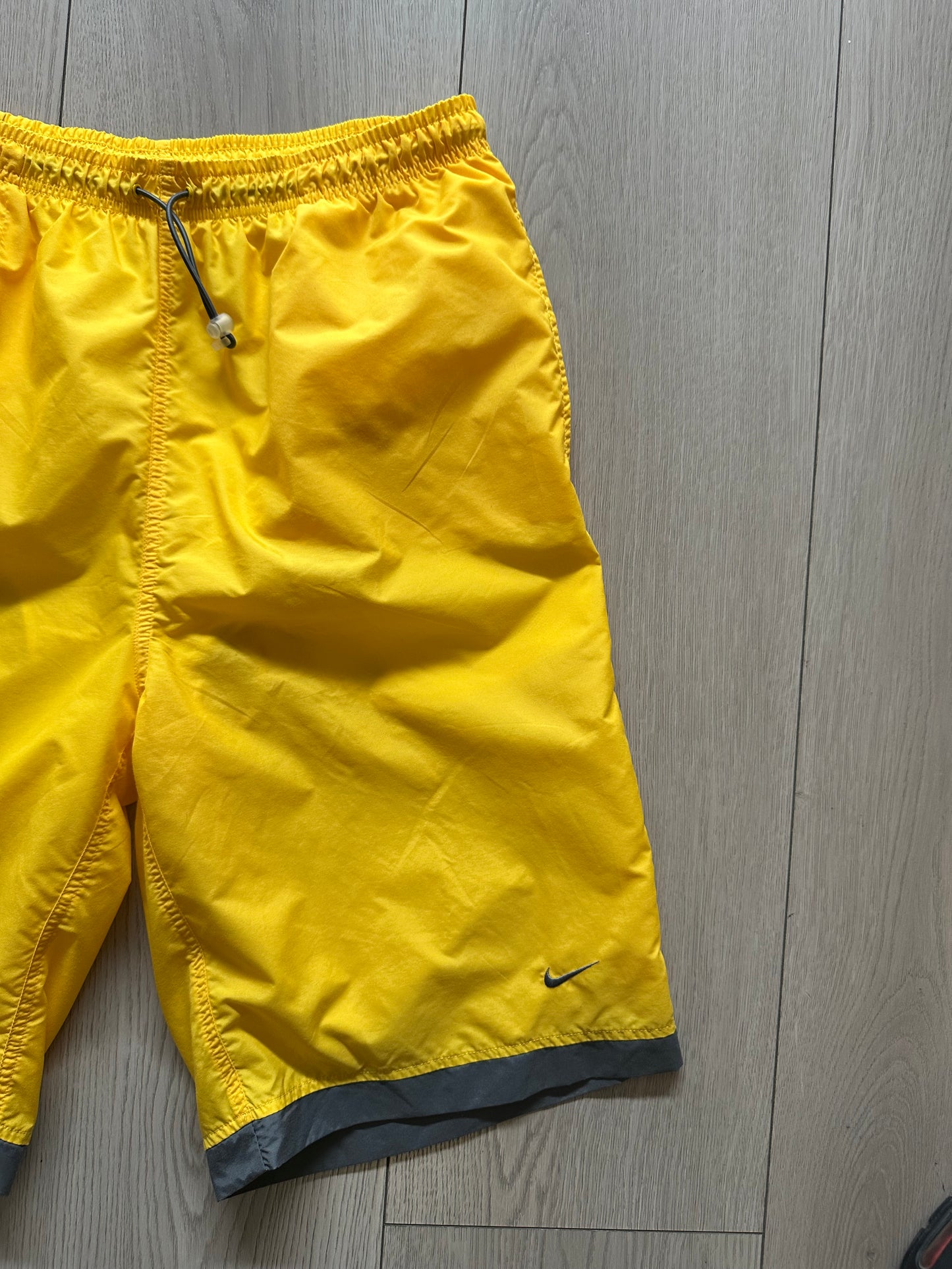 Vintage 00’s Nike Track Shorts