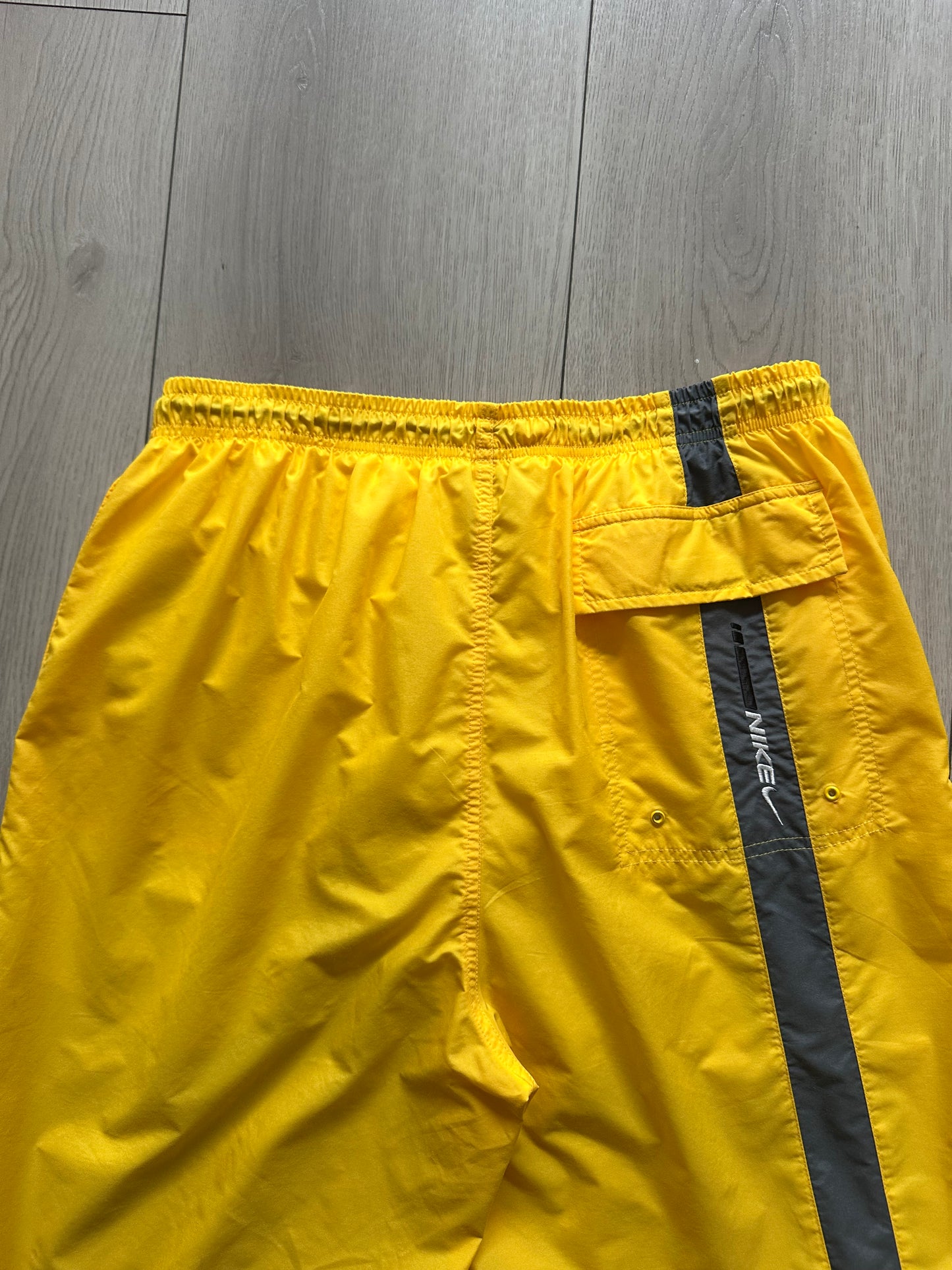Vintage 00’s Nike Track Shorts
