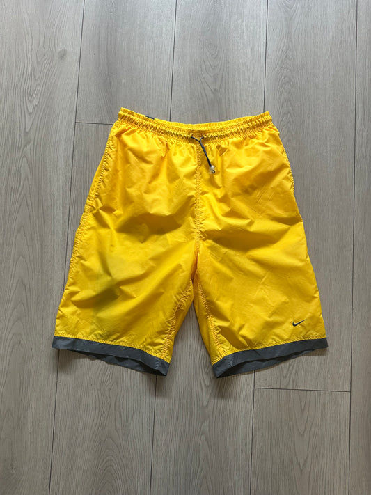 Vintage 00’s Nike Track Shorts